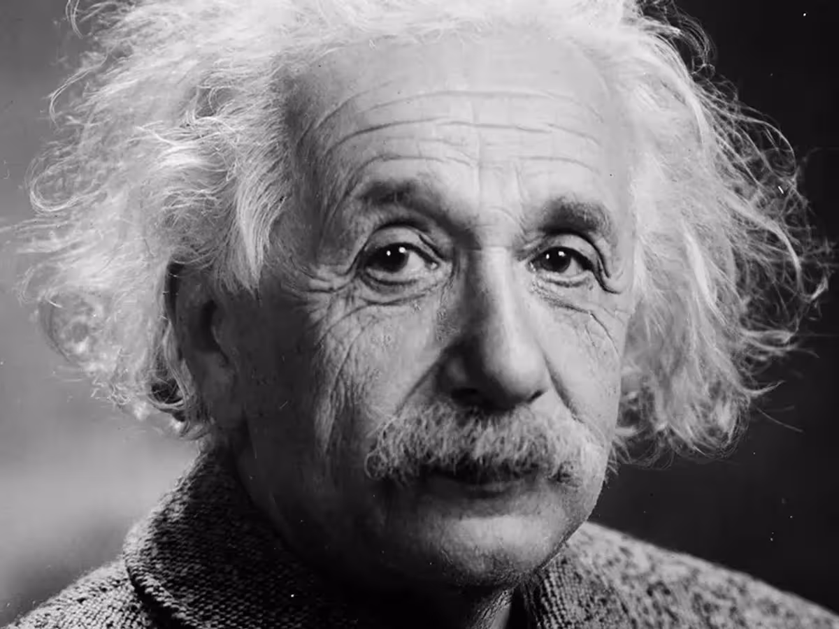 150+ Kata-Kata Albert Einstein tentang Kehidupan Penuh Inspirasi untuk Caption & Status Terbaikmu di 2025 2 150 KataKata Albert Einstein tentang Kehidupan Penuh Inspirasi untuk Caption Status Terbaikmu di 2025